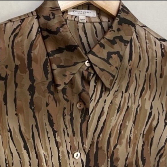 Equipment Silk Shirt Style Women's Size S Animal Print - Picture 2 of 8
